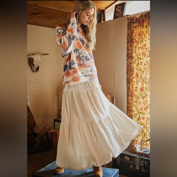 Boho tie dye print boxy sweater. - Picture 6 of 6